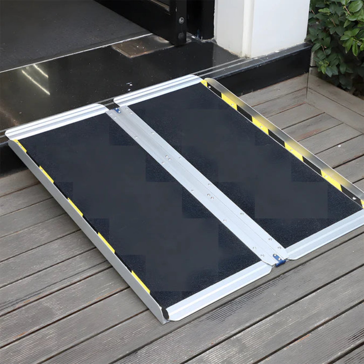 Heeve Aluminium Single-Fold Premium Wheelchair Ramp with Carry Bag