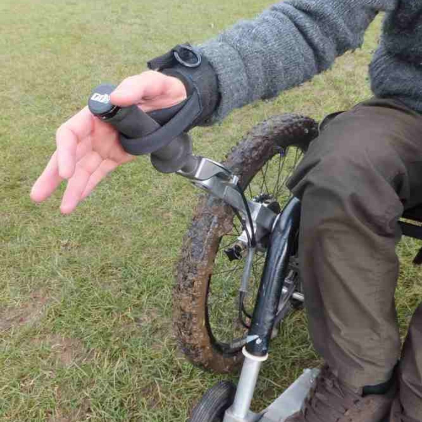 Active Hands Looped Exercise Aids