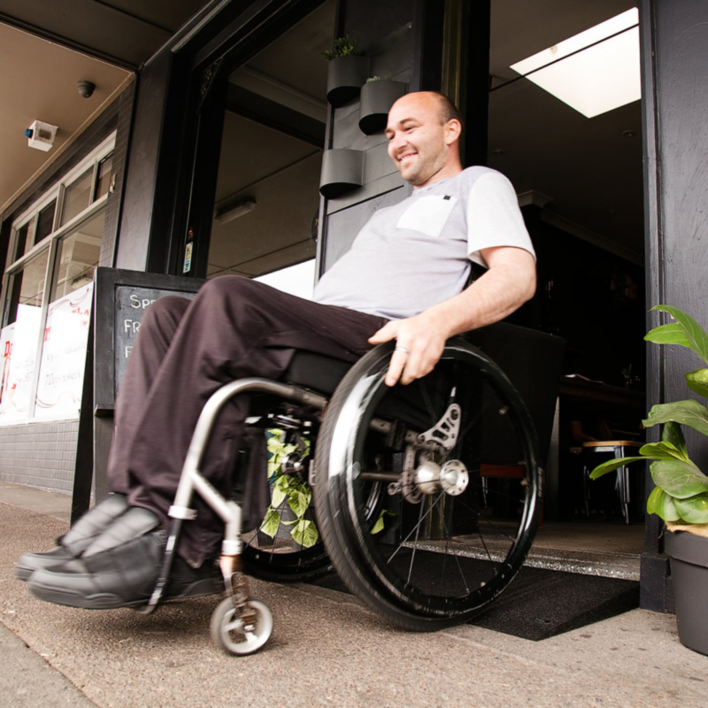 1:10 Gradient Rubber Disability Access Ramp – 900mm Wide